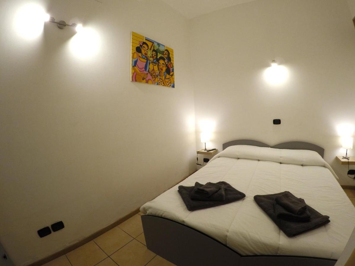 Mimmo'S House Apartment Catania Bagian luar foto
